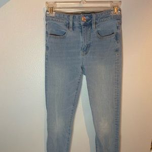 Full length lightly worn American Eagle jeans.